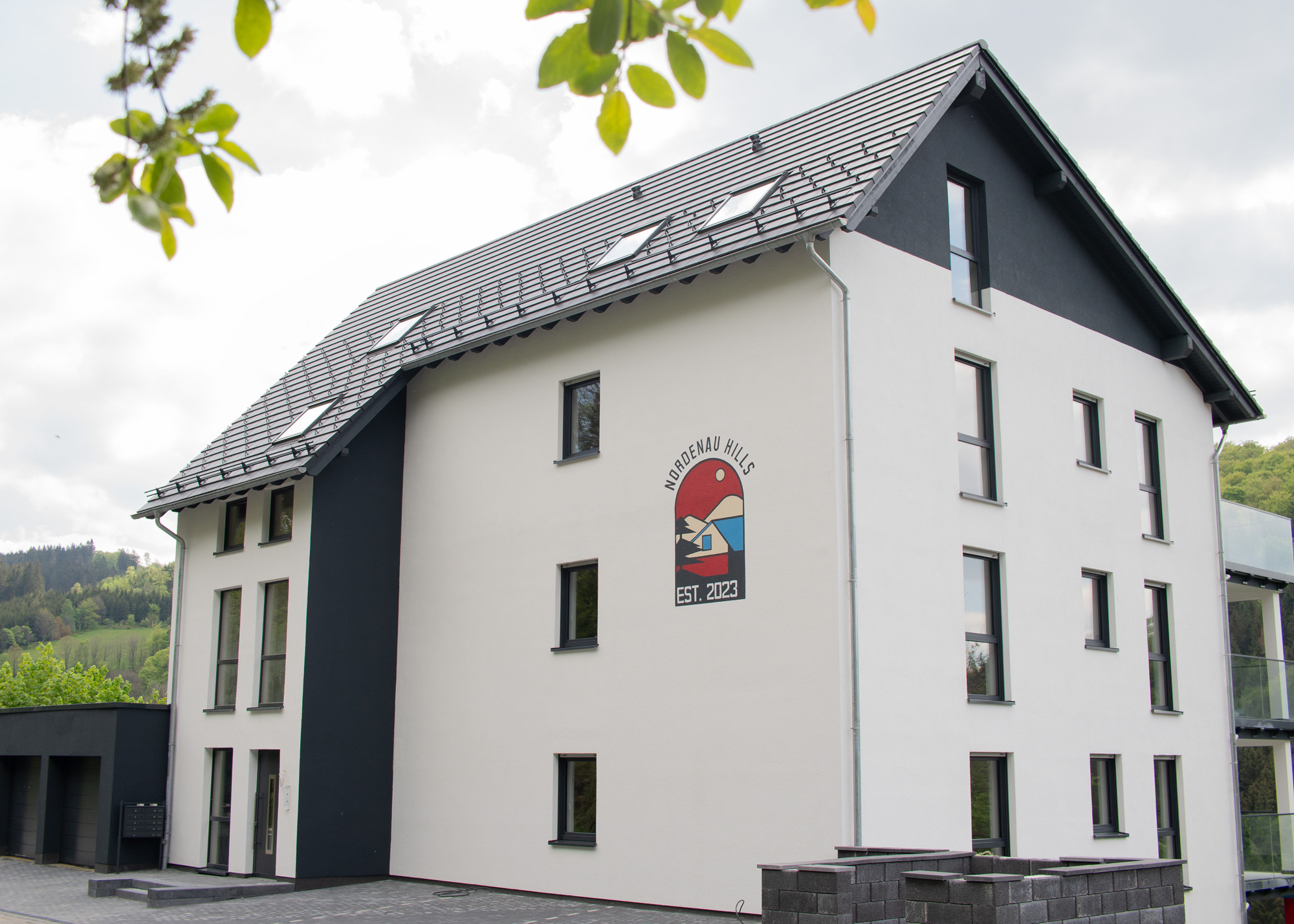 Gruenewald-nordenau-hills-haus-eingangsbereich-02